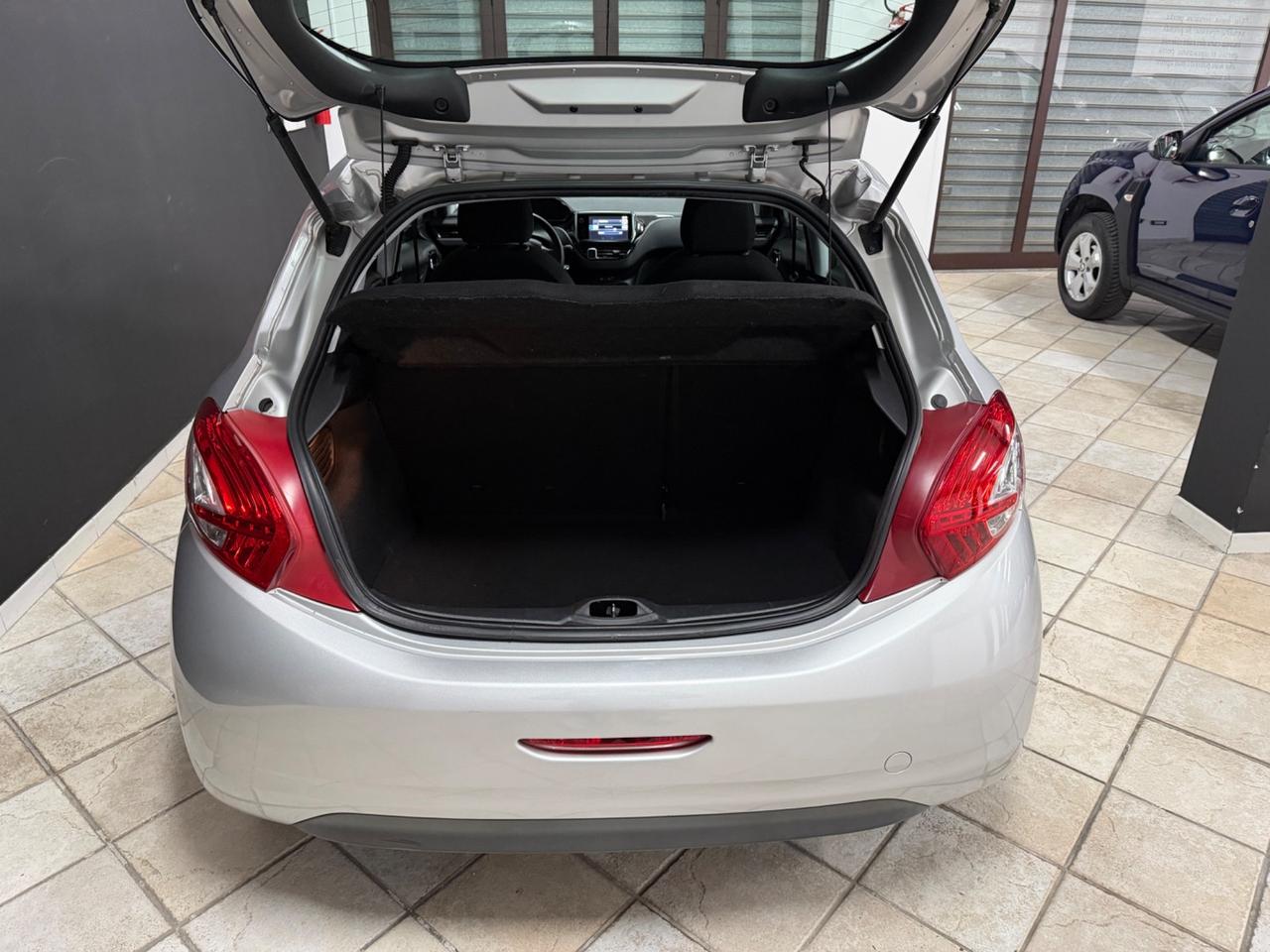 PEUGEOT 208 1.4 HDi (68) 5p Allure 2015