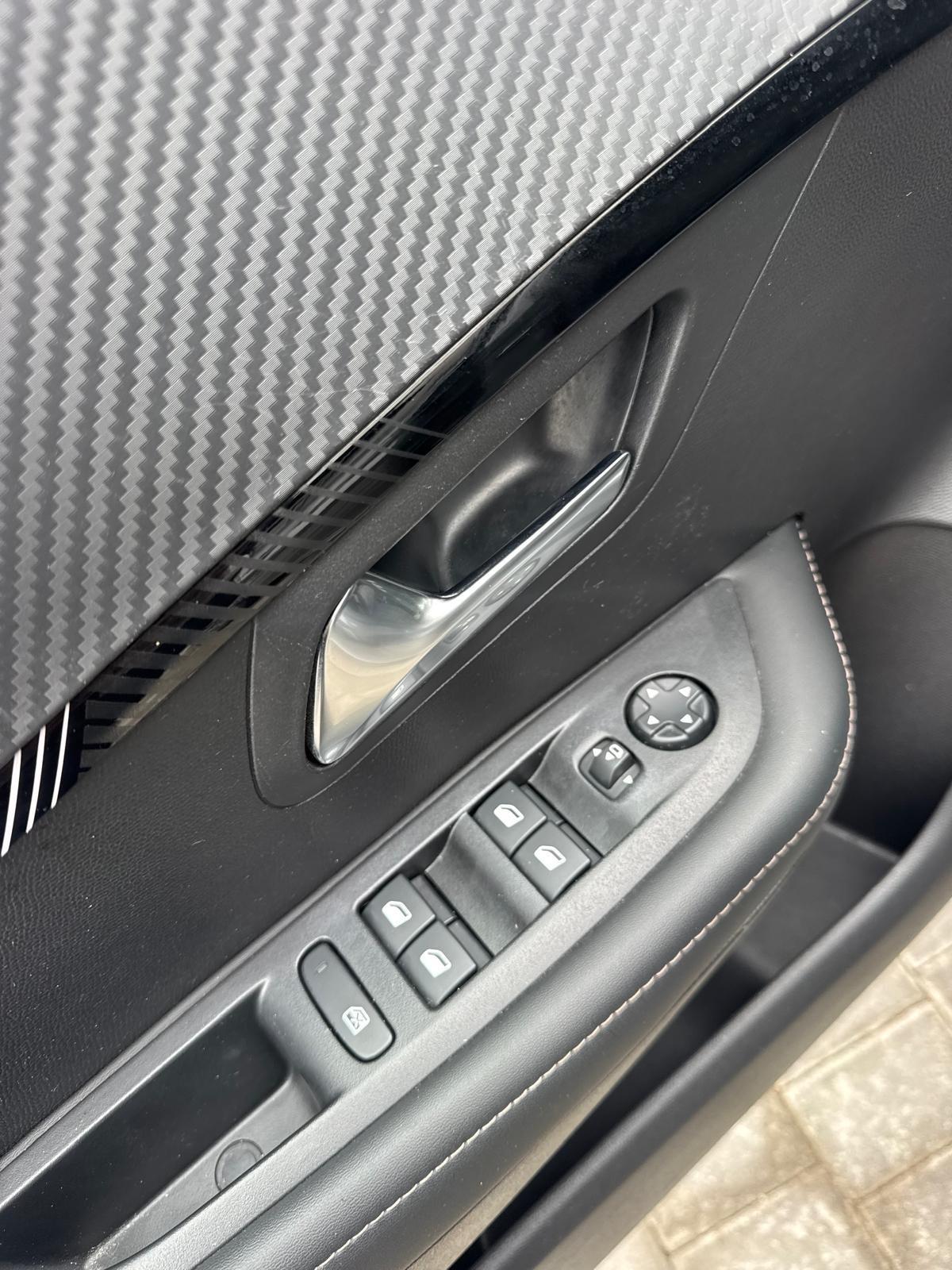 Peugeot 208 PureTech 100 Stop&Start 5 porte Allure