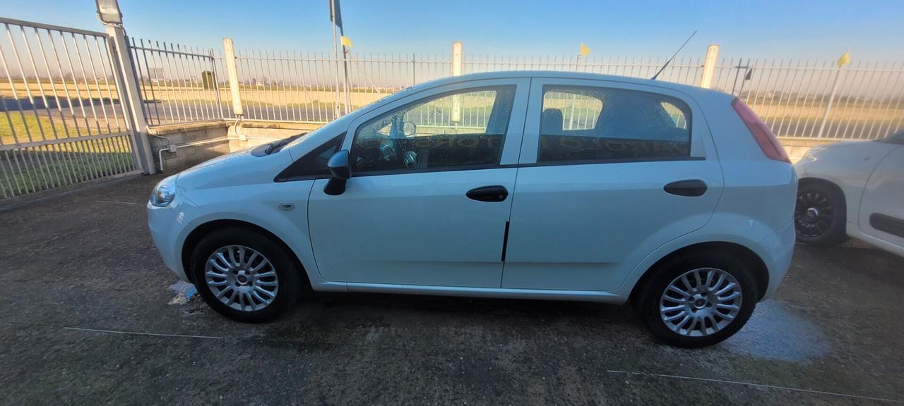 Fiat NEOPATENTATA Grande Punto 1.3 MJT 75 CV 5 porte S&S Actual