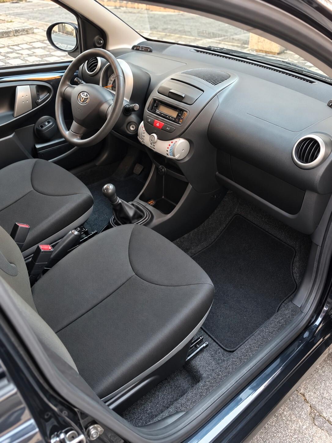 TOYOTA AYGO 1.0 BENZINA – 42.000 KM – €6.990