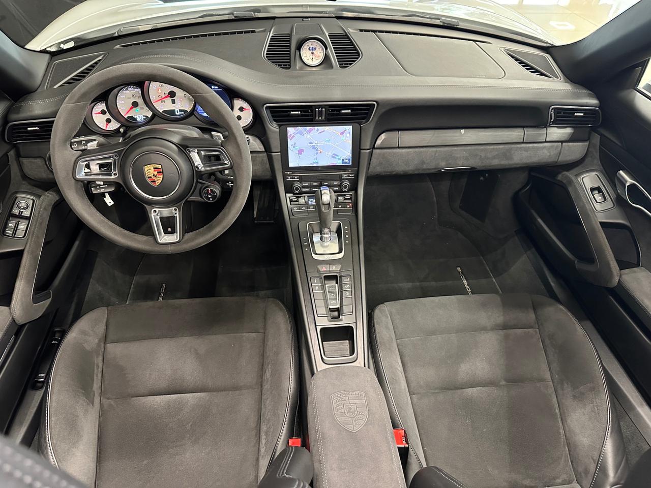 Porsche 911 Cabrio 3.0 Carrera 4 GTS auto