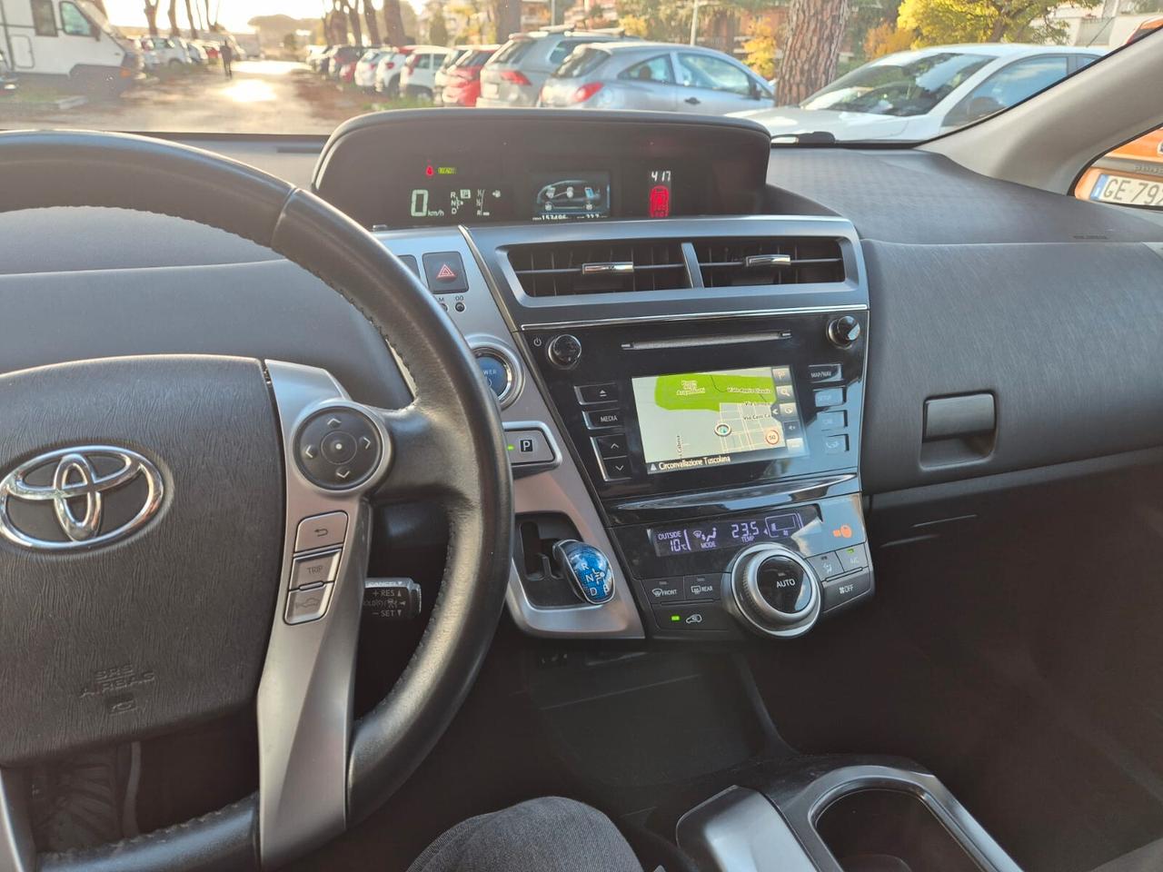 Toyota Prius + 1.8 Style