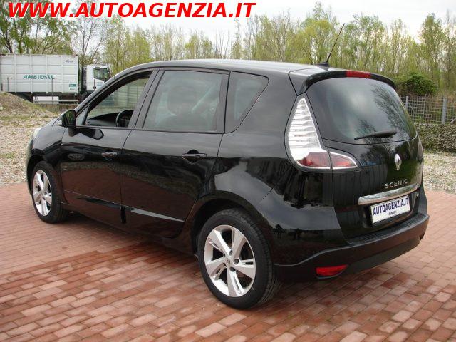 RENAULT Scenic Scénic XMod 1.5 dCi 110CV DE LUXE