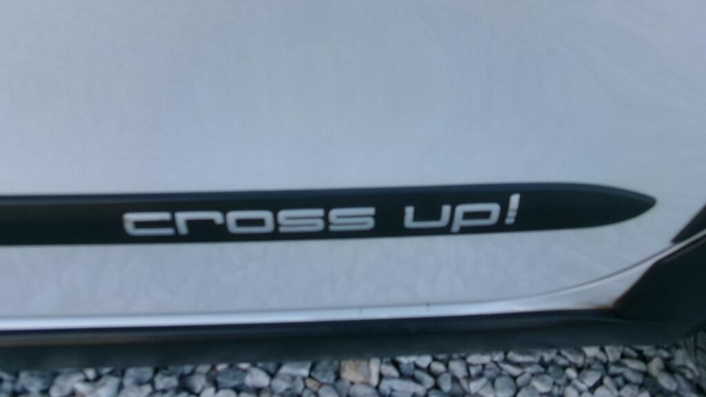 Volkswagen up! 1.0 Cross !