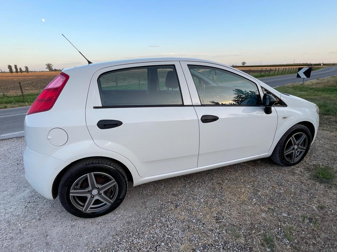 Fiat Grande Punto Grande Punto 1.3 MJT 75 CV 5 porte Dynamic