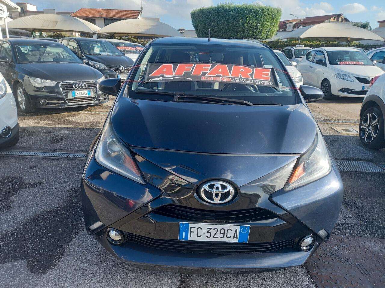 Toyota Aygo 1.0 x-cool 69cv 5 porte Full 2016