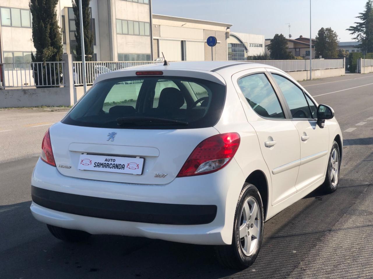 Peugeot 207 1.4 VTi 95CV 2010 Ok per neopatentati