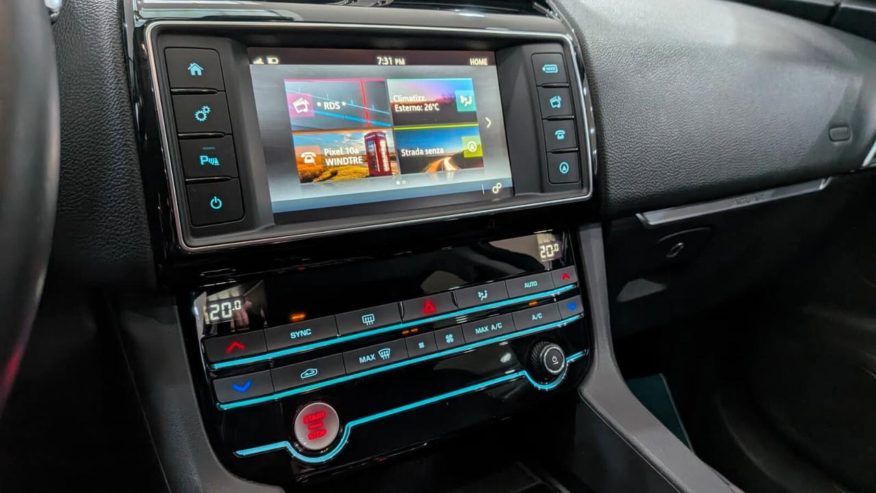 Jaguar F-Pace 2.0 D 180 CV AWD Prestige