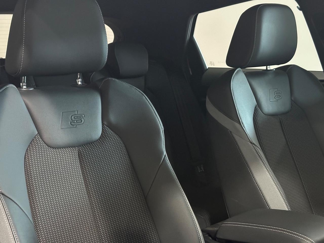 Audi A1 SPB 35 TFSI S tronic Identity Black