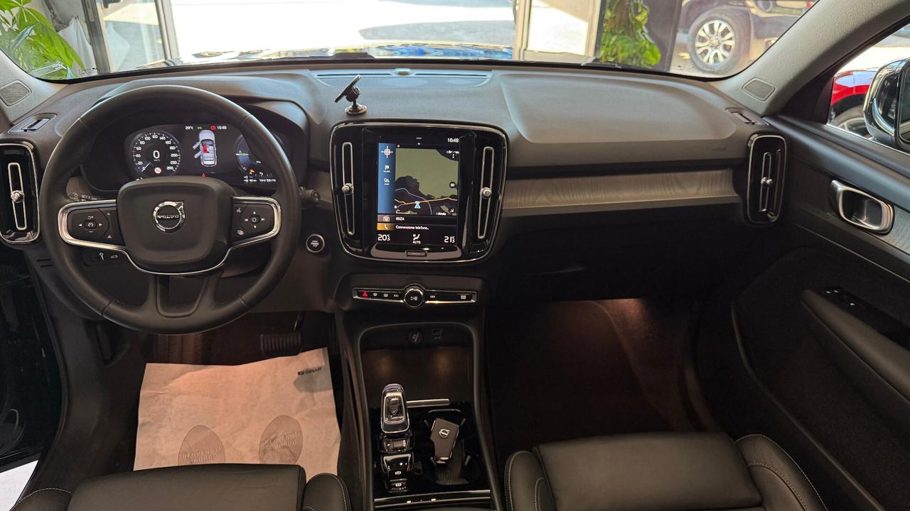 Volvo XC40 T5 Recharge Plug-in Hybrid Inscription Expression