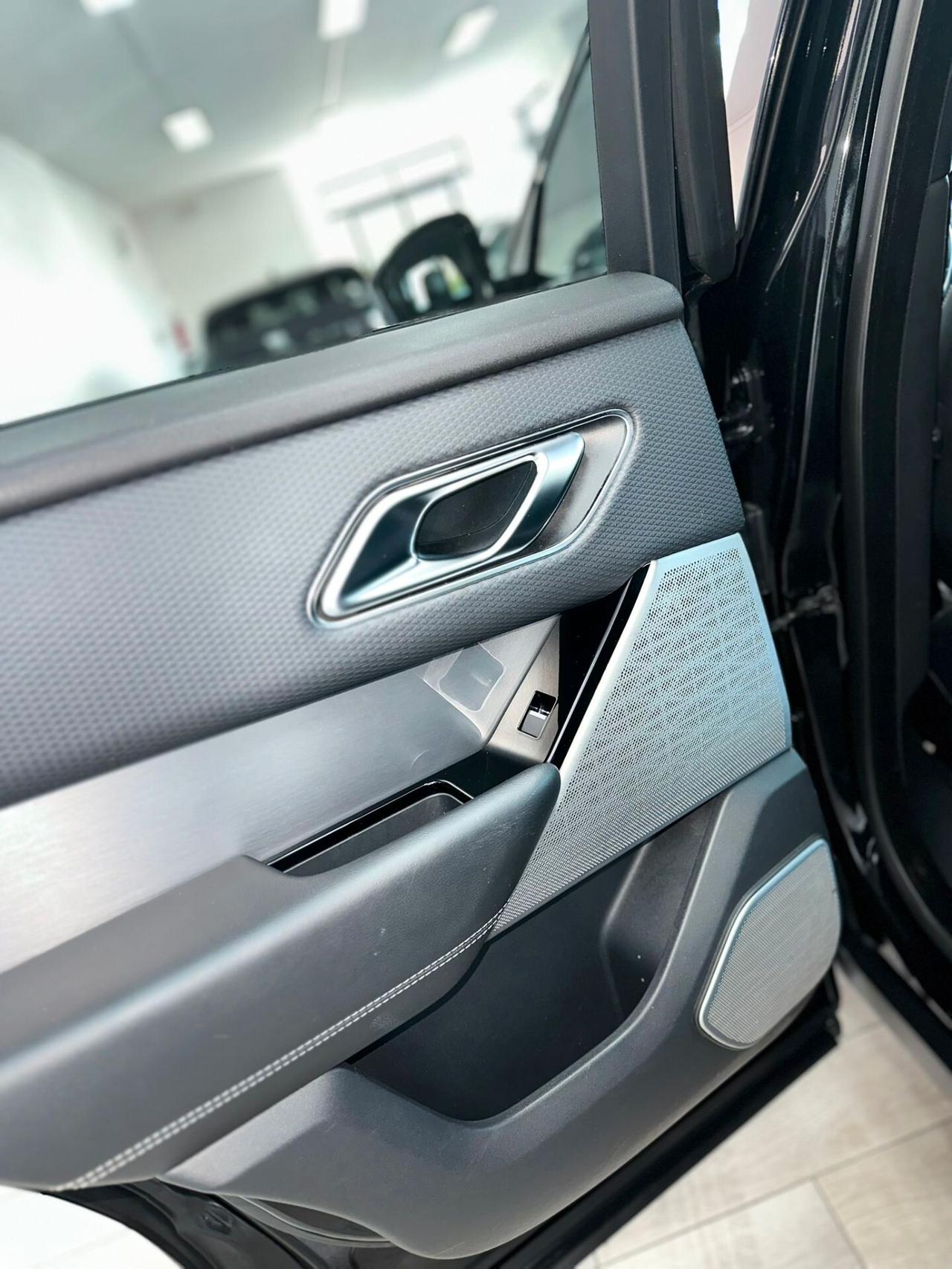 Range Rover Velar 2.0D I4 180 CV R-Dynamic HSE 2018