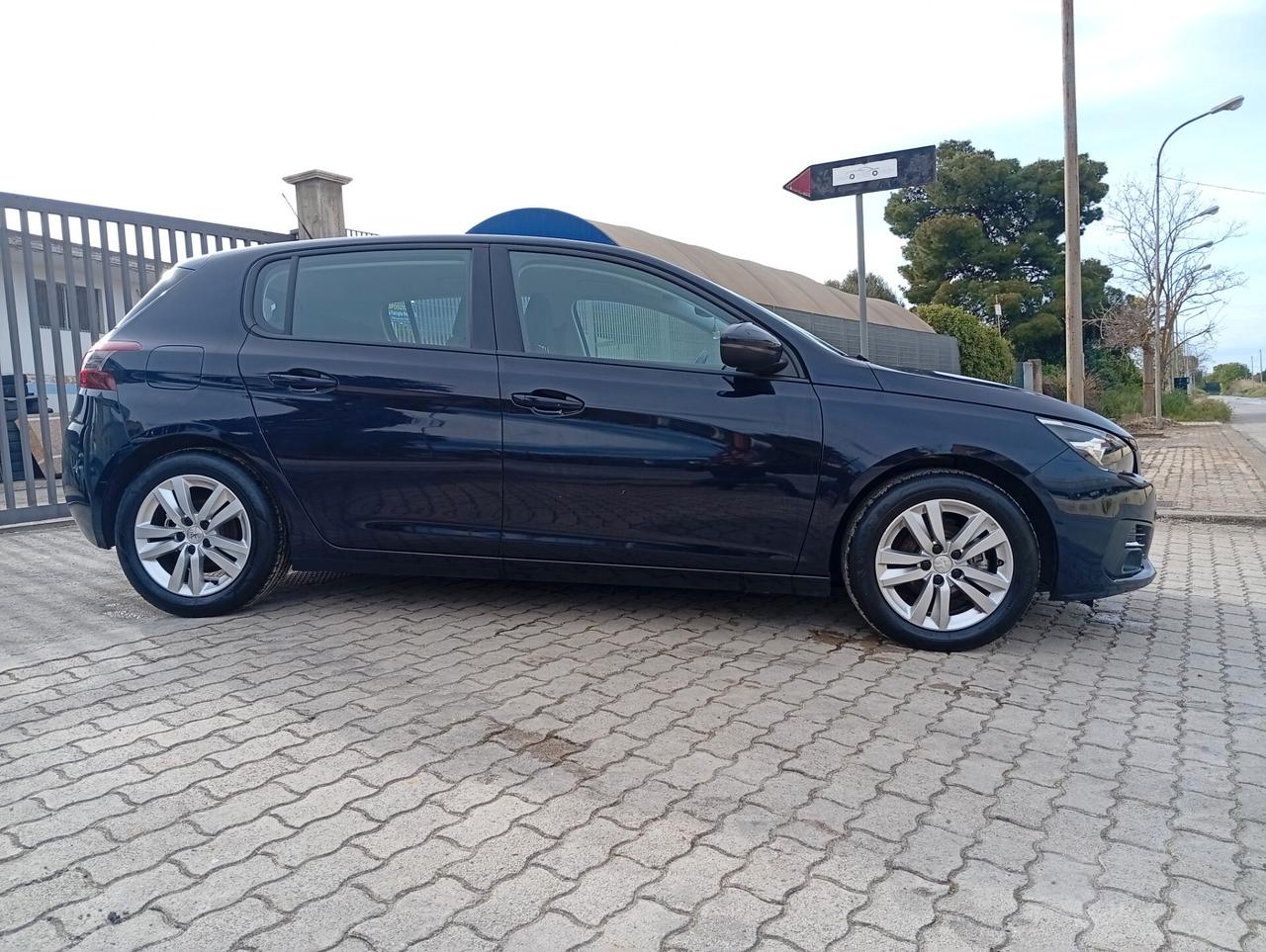 Peugeot 308 BlueHDi 100 S&S Business