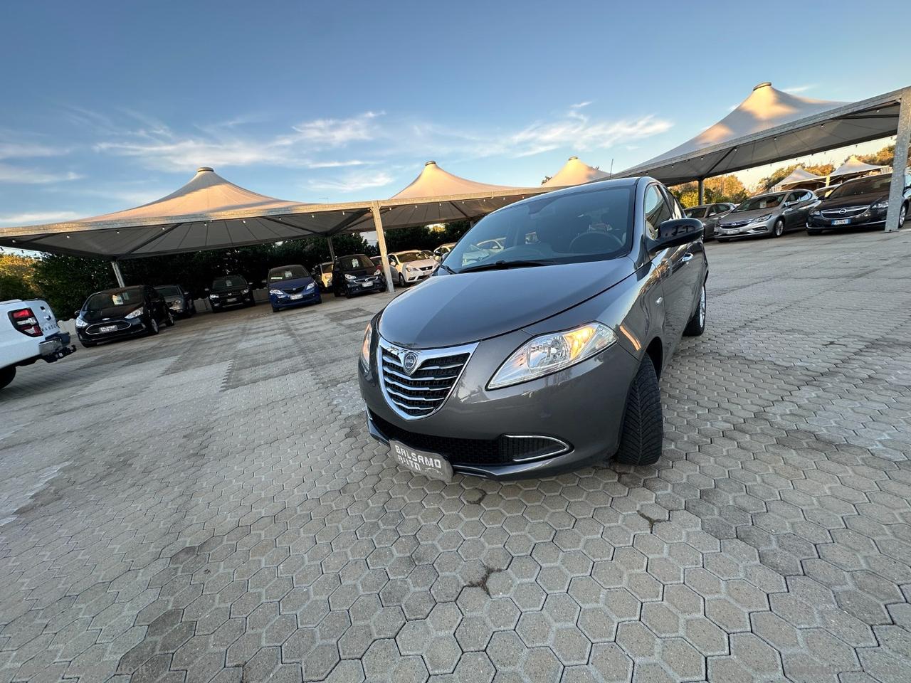 LANCIA Ypsilon 1.2 69 CV 5p. Gold