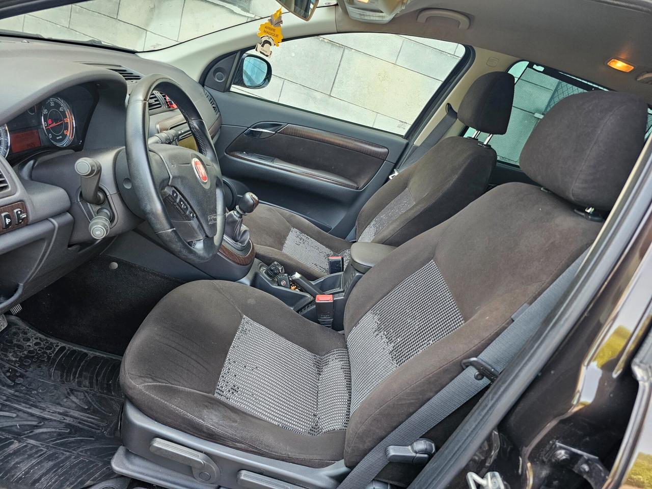 Fiat Croma 1.9 Multijet Emotion