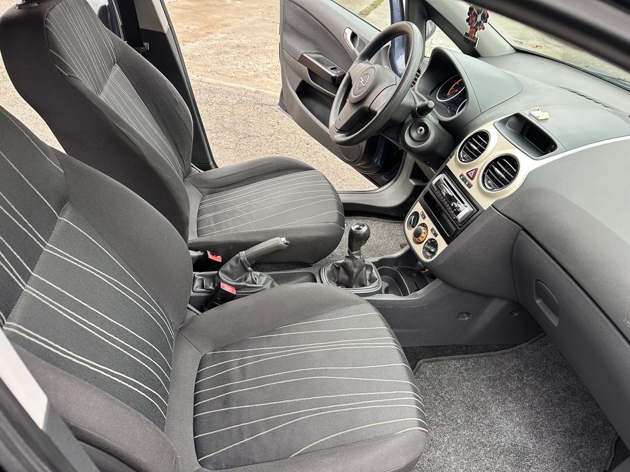 OPEL Corsa 1.2 5P Cosmo