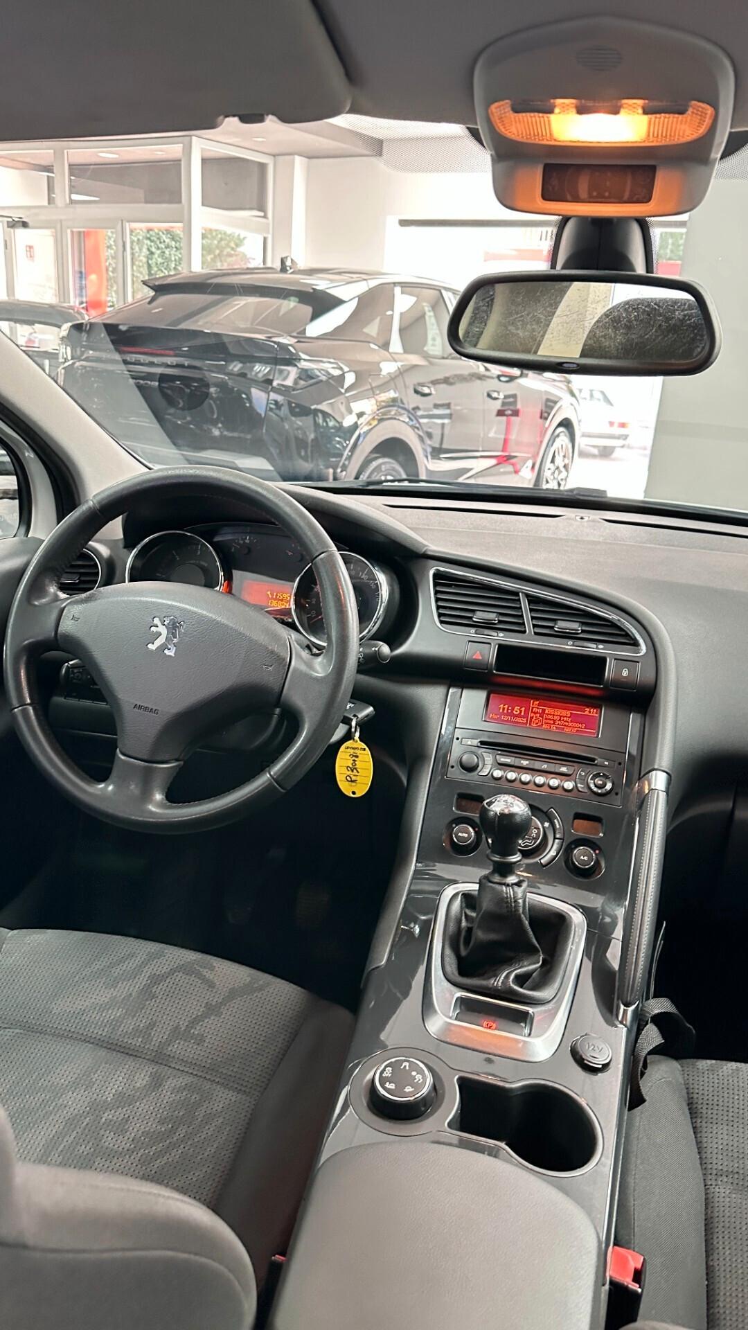 Peugeot 3008 1.6 HDi 115CV Business