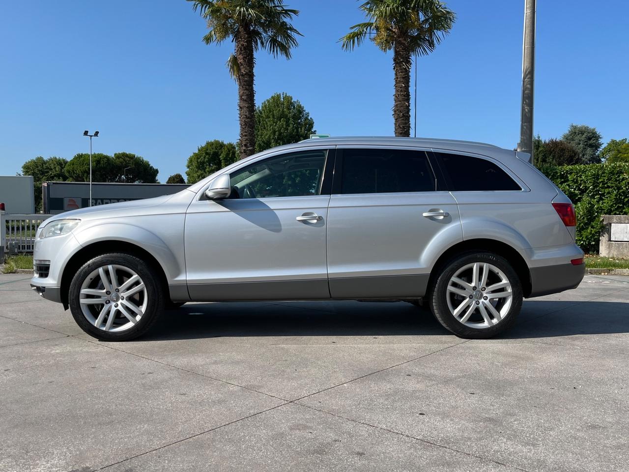 Audi Q7 3.0 V6 TDI 233CV quattro tiptronic