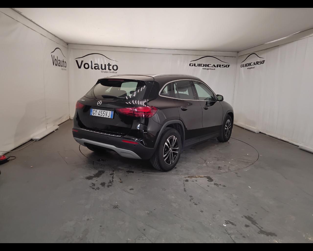 Mercedes-Benz GLA-H247 2023 - GLA 180 d Advanced auto