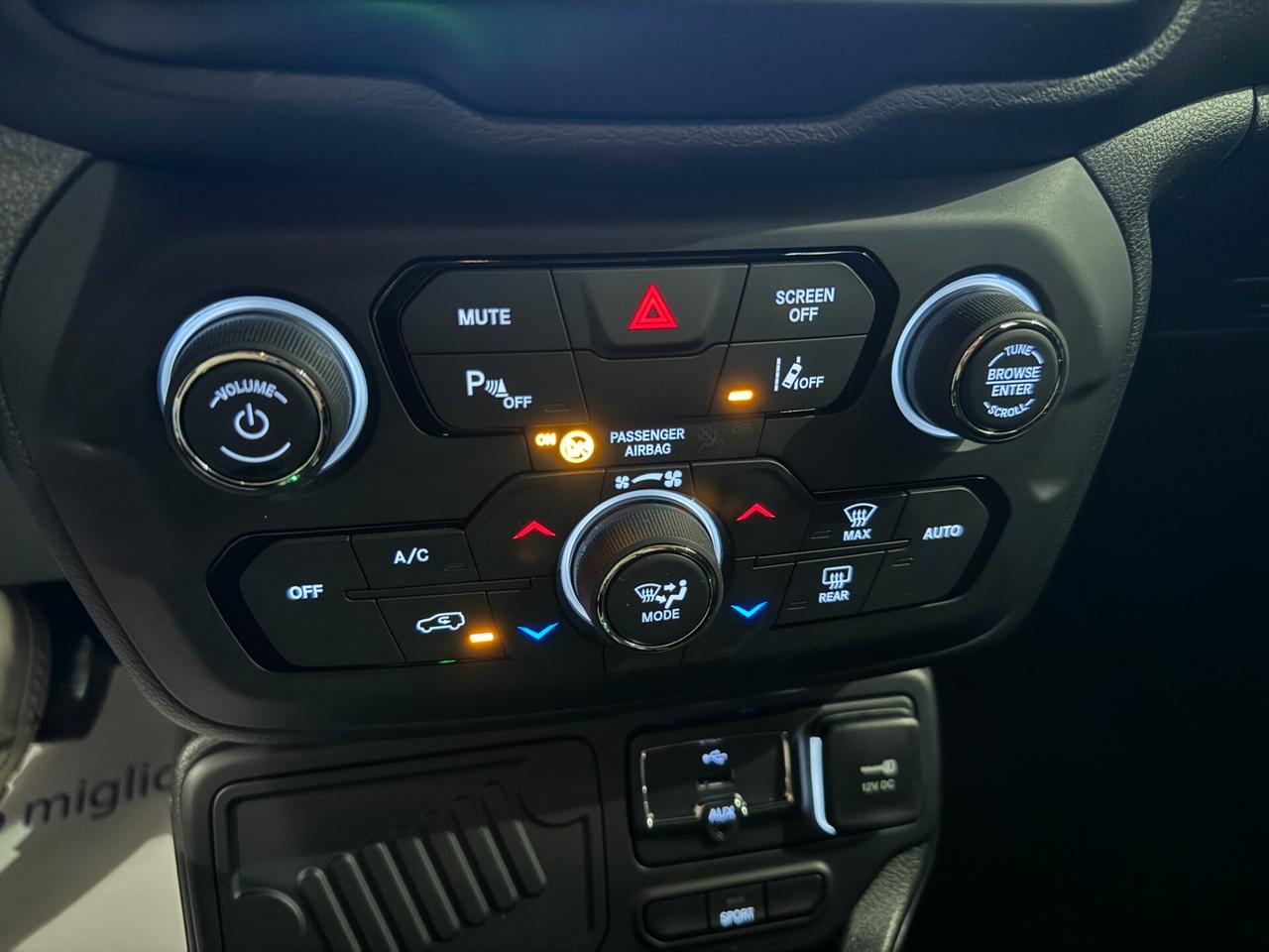 JEEP RENEGADE 1.3 T4 DDCT BUSINESS 2021