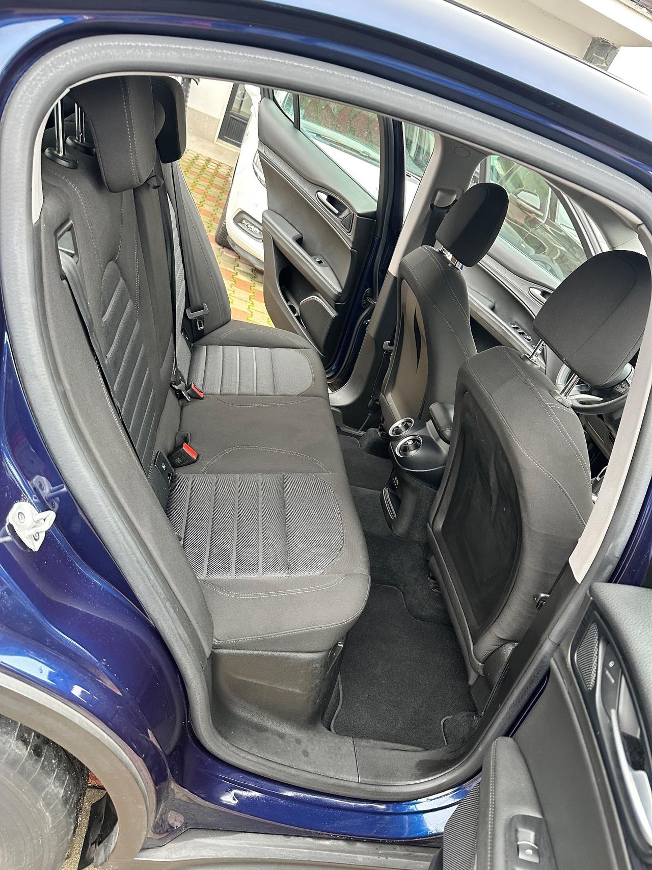 Alfa Romeo Stelvio 2.2 Turbodiesel 160 CV AT8 RWD Business