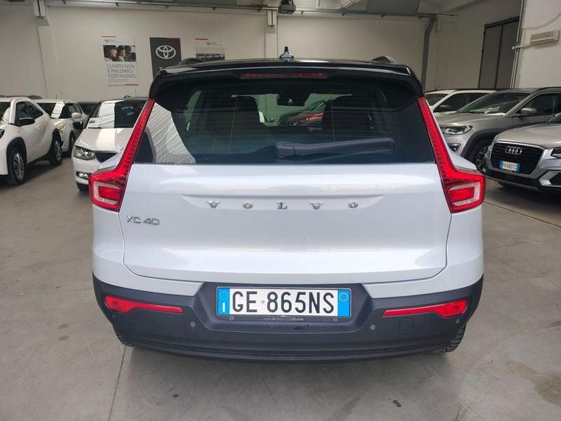 Volvo XC40 T2 Momentum Core