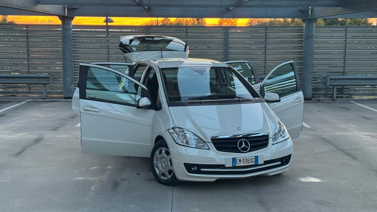 Mercedes-benz A 160 CDI BlueEFFICIENCY Executive