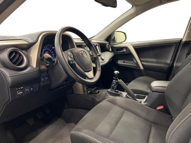 TOYOTA RAV 4 RAV4 2.0 D-4D 4WD Style White Ed.