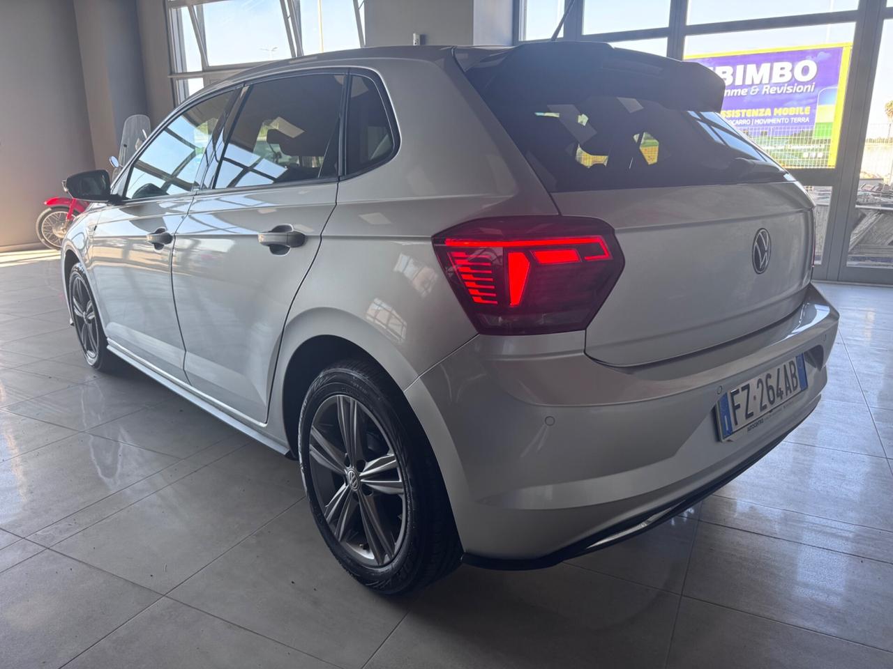 VOLKSWAGEN POLO R-LINE TGI METANO MY2020