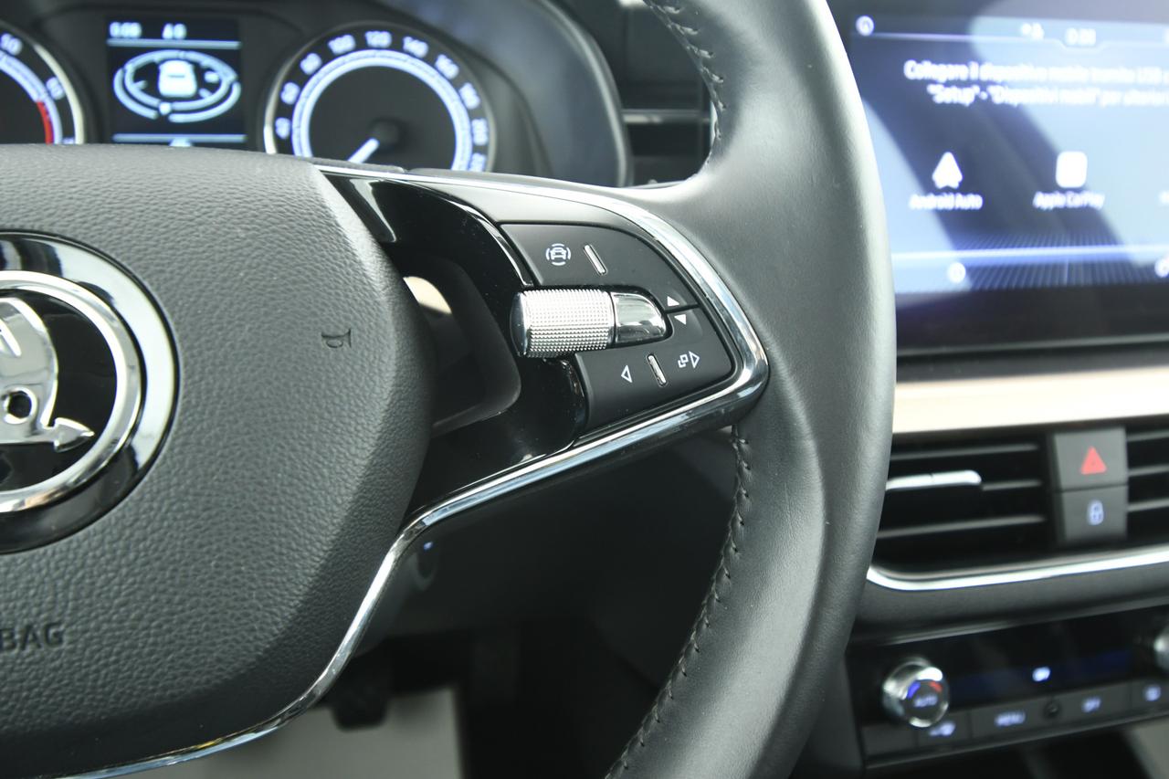 SKODA Kamiq 1.0 g-tec Style 90cv NEOPATENTATI+ACC+APP CONNECT+FULL LED