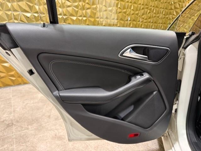 Mercedes-benz CLA 180 d Automatic Sport