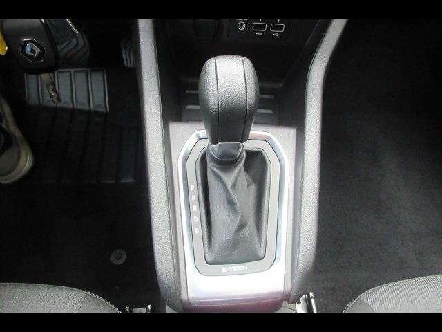 Renault Clio 1.6 E-Tech hybrid Zen 140cv auto my21