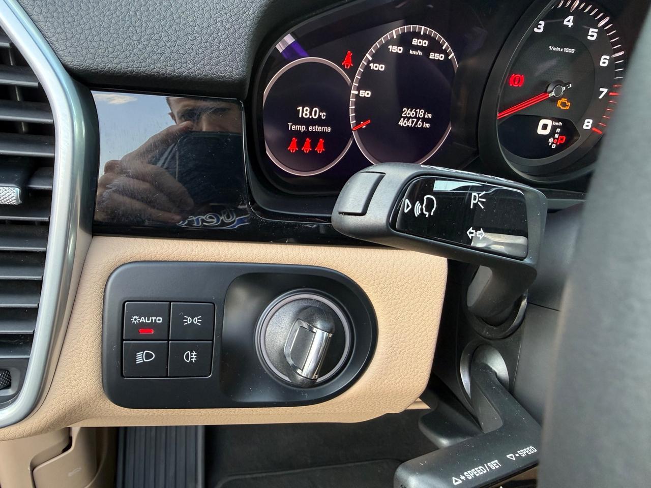 Porsche Cayenne 3.0 V6 340 CV Tetto Apribile Matrix