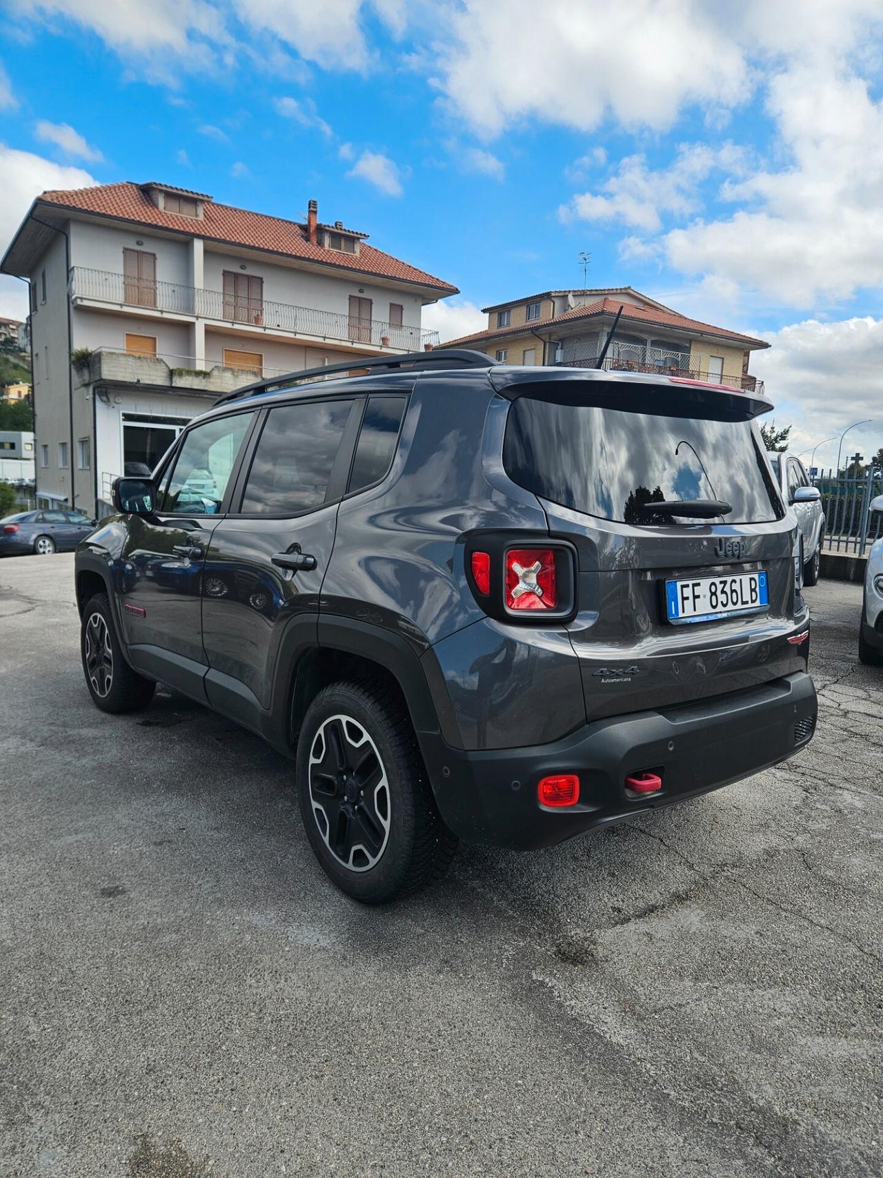 Jeep Renegade 2.0 Mjt 170CV 4WD Active Drive Low Trailhawk