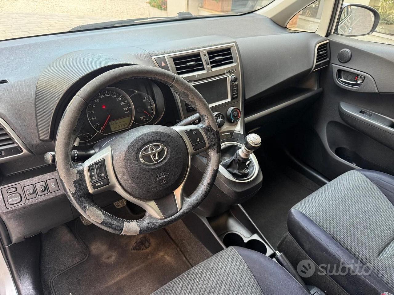 Toyota Verso- S 1.3 lounge Ok Neop