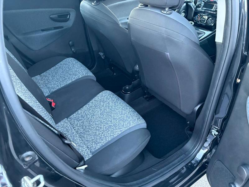 Lancia Ypsilon 1.0 firefly hybrid Gold s&s 70cv ADATTA NEOPATENTATI