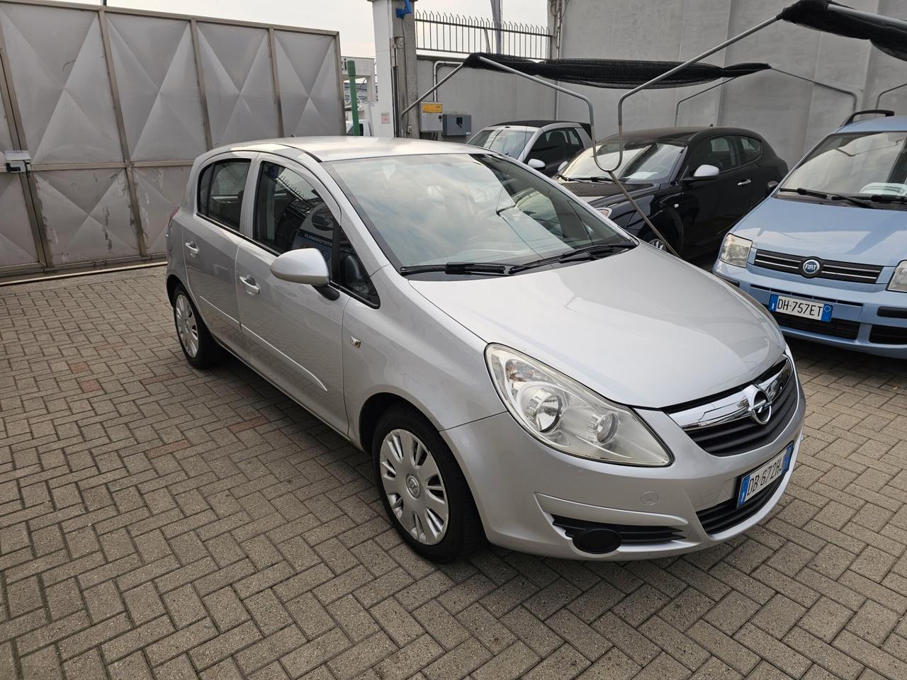 Opel Corsa 1.2 5 porte