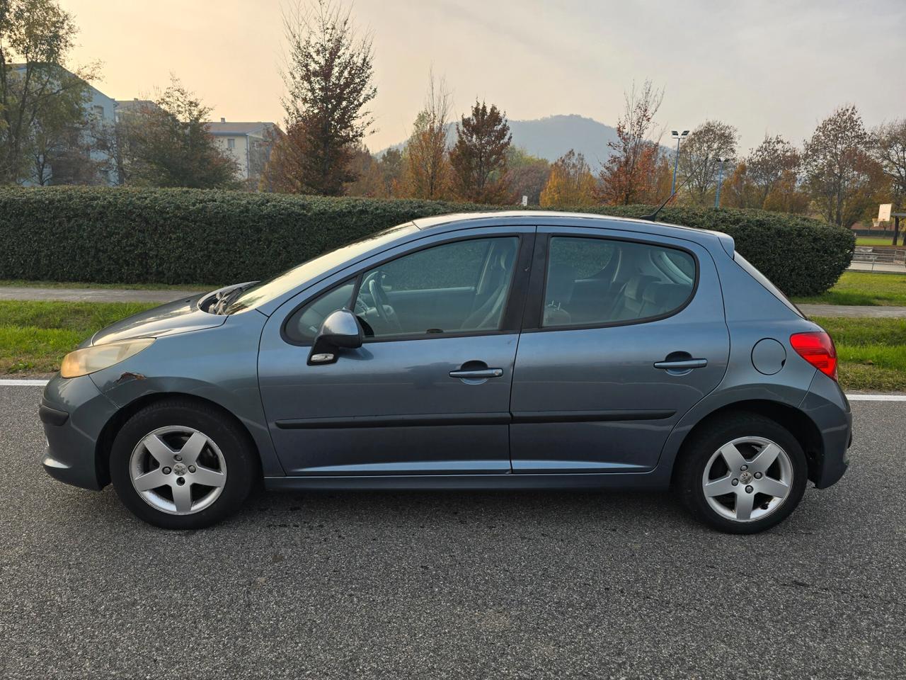 PEUGEOT 207 1.4 "OK PER NEOPATENTATI"