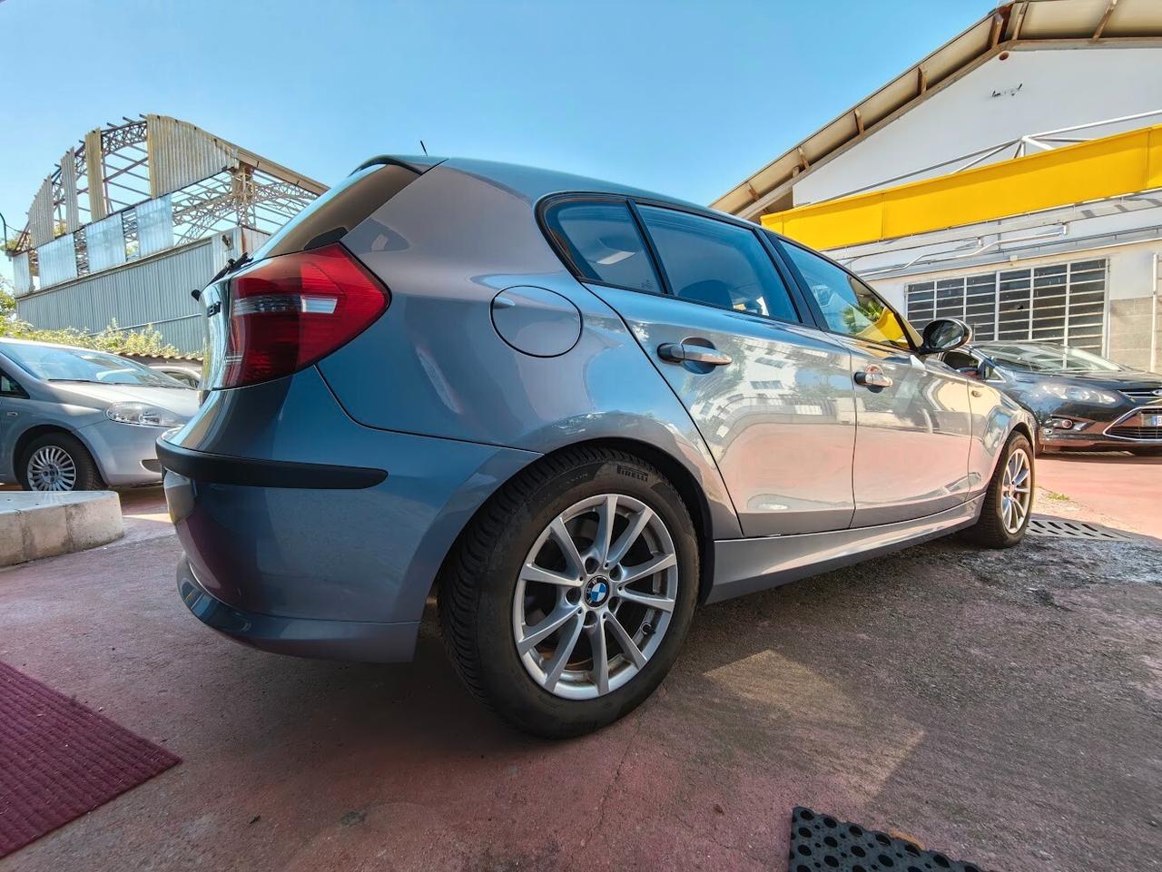 Bmw 118i Futura AUT. SOLO 90MILA KM AUTO DA VETRINA!!!!!!!!!!!