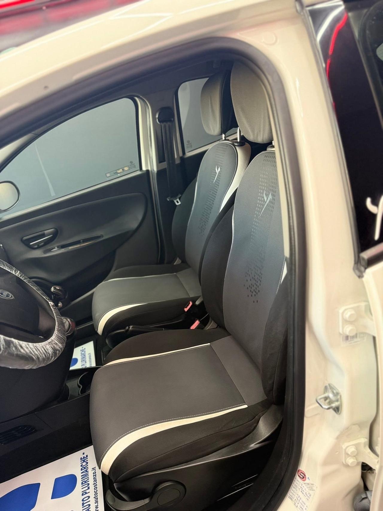 Lancia Ypsilon 1.2 GPL Ecochic Gold 2015