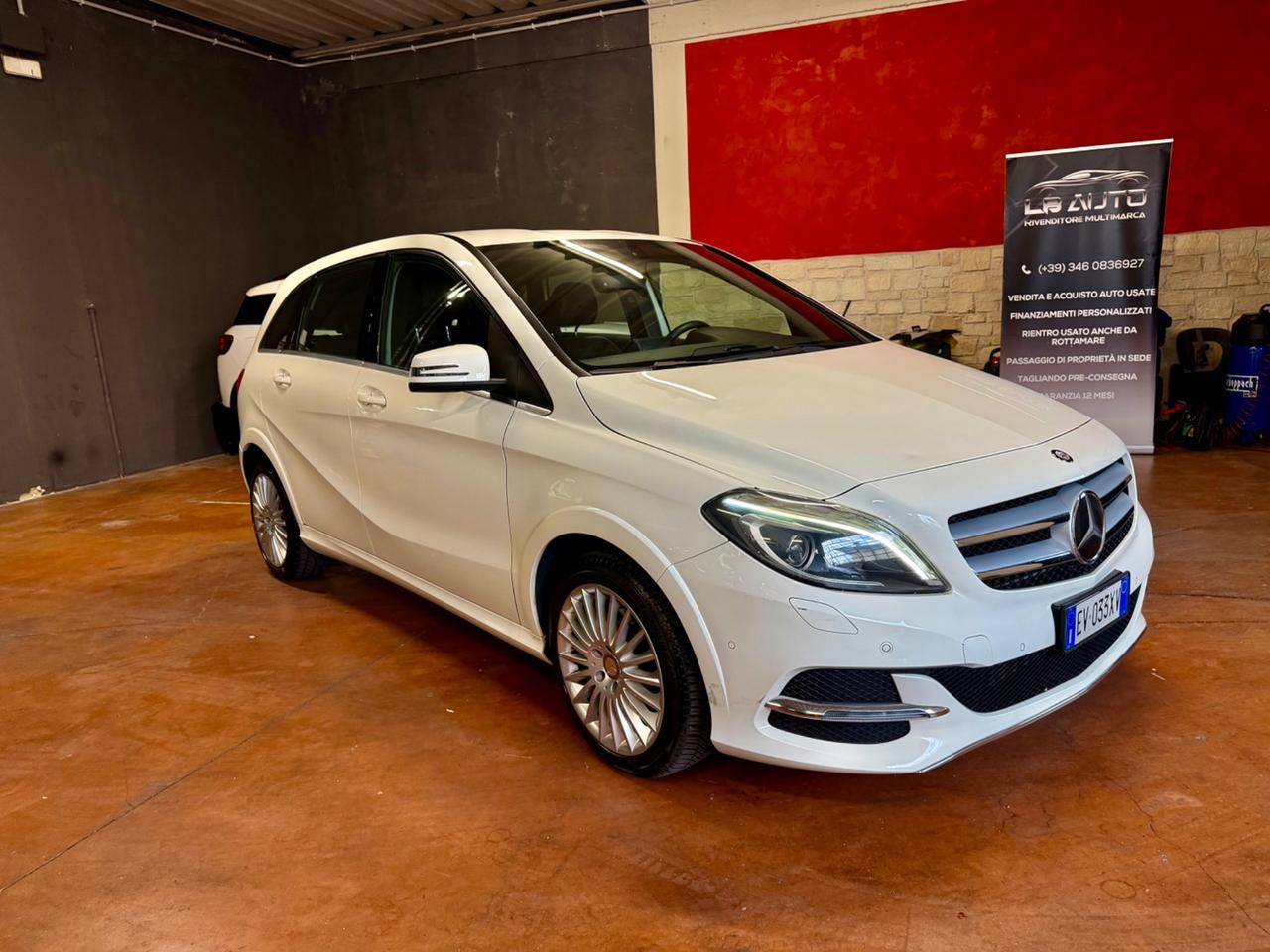 Mercedes-benz B 200 NGD Premium