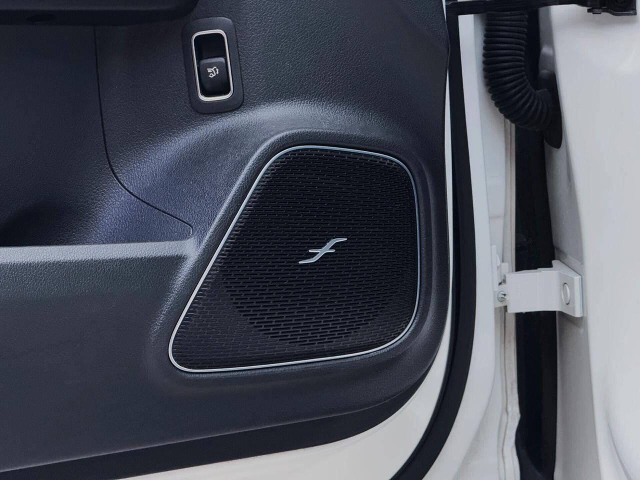 Mercedes-Benz GLA 200 d Premium Plus AMG TETTO