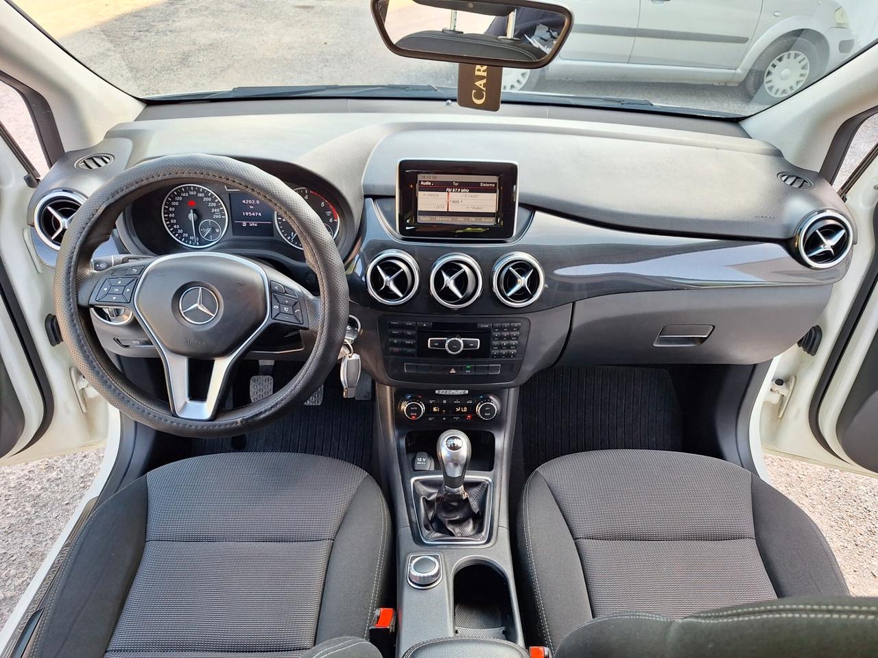 Mercedes-benz B 180 CDI BlueEFFICIENCY Executive NAVI TEL RETROCAMERA