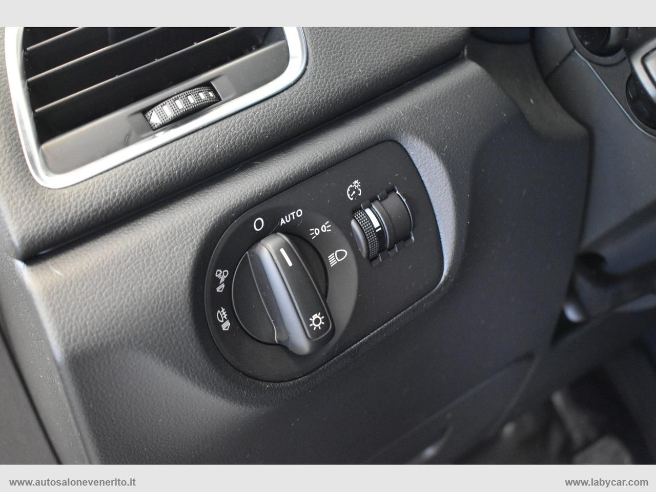 AUDI Q3 2.0 TDI 120CV Business