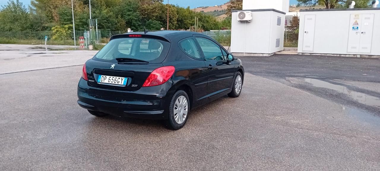 Peugeot 207 1.4 8valvole metano vann