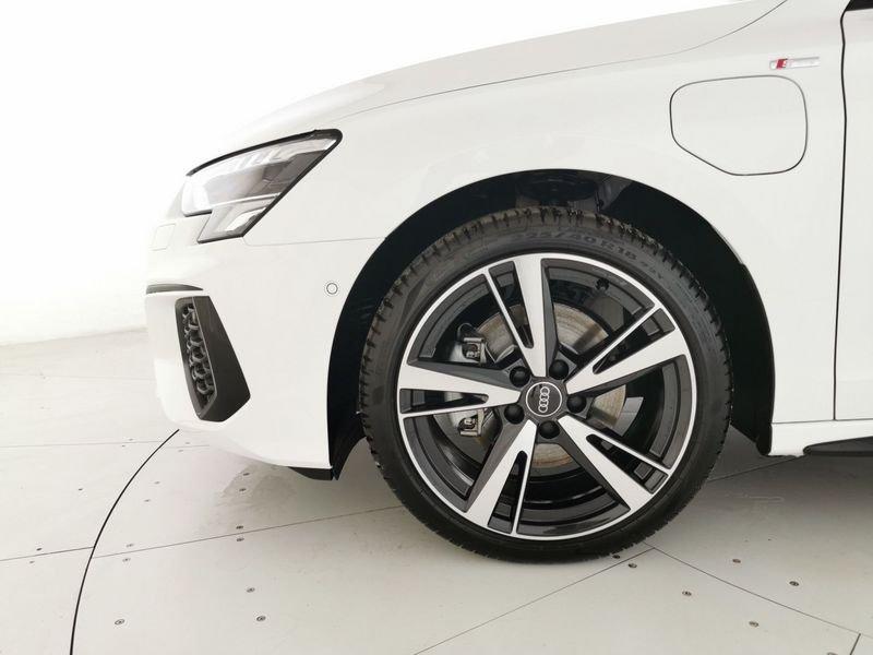 Audi A3 Sportback 40 1.4 tfsi e Identity Black s-tronic