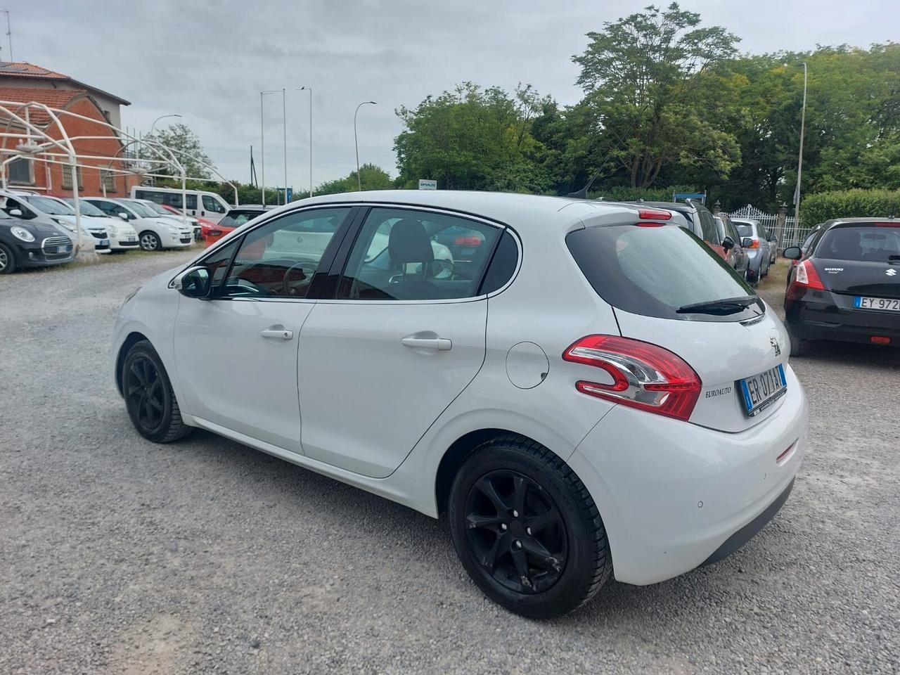 Peugeot 208 1.2 VTi 82 CV 5 porte Active OK NEOPATENTATI