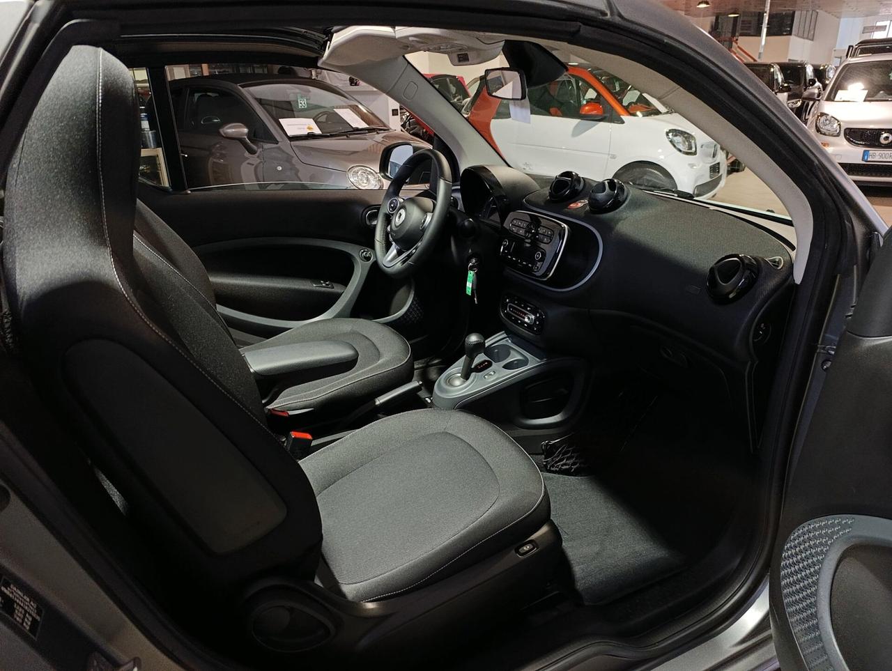 Smart ForTwo 90 0.9 T twinamic cabrio Passion Capote Rossa