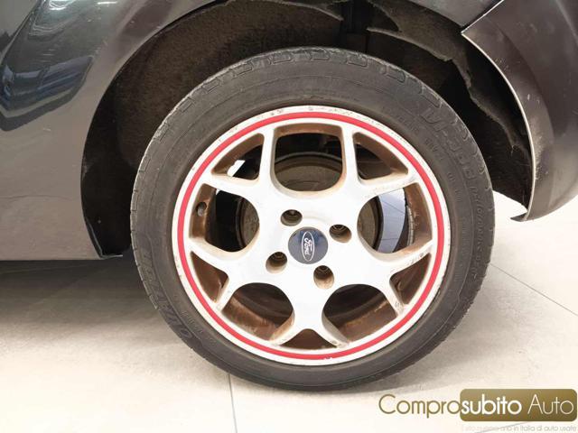 FORD Fiesta 1.2 16V 3p. Titanium