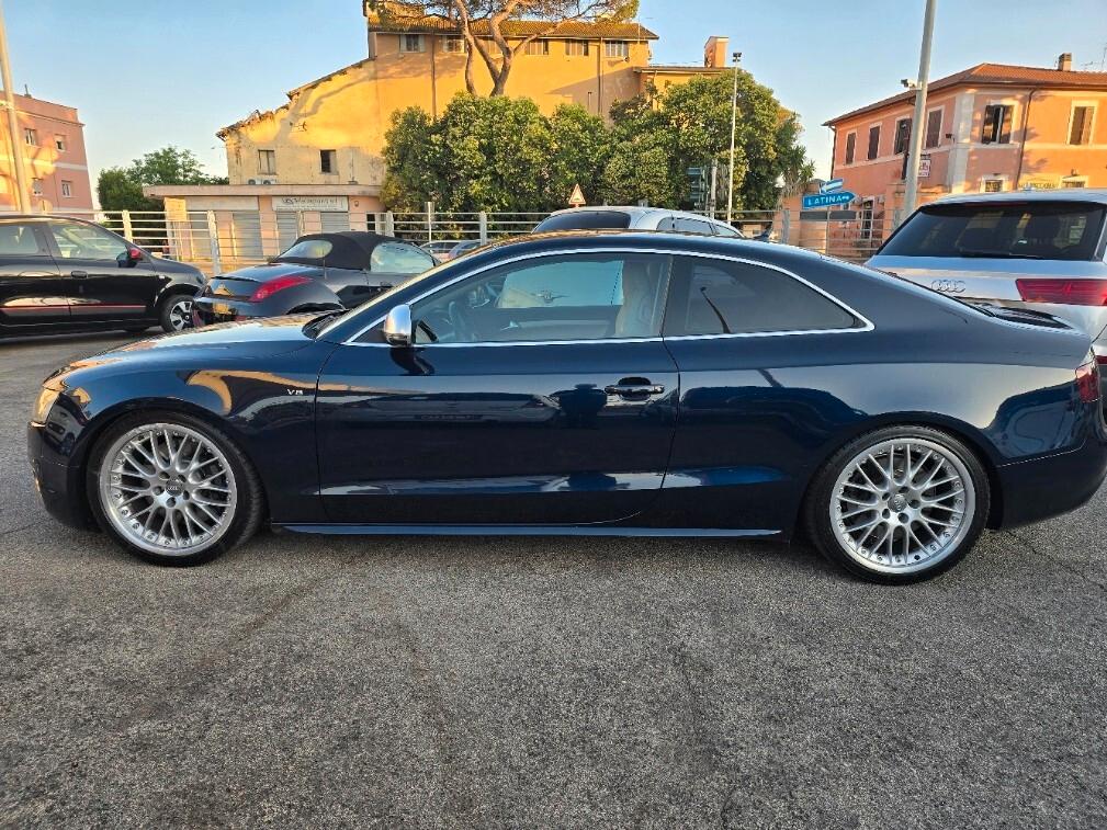 Audi A5 S5 4.2 V8 quattro