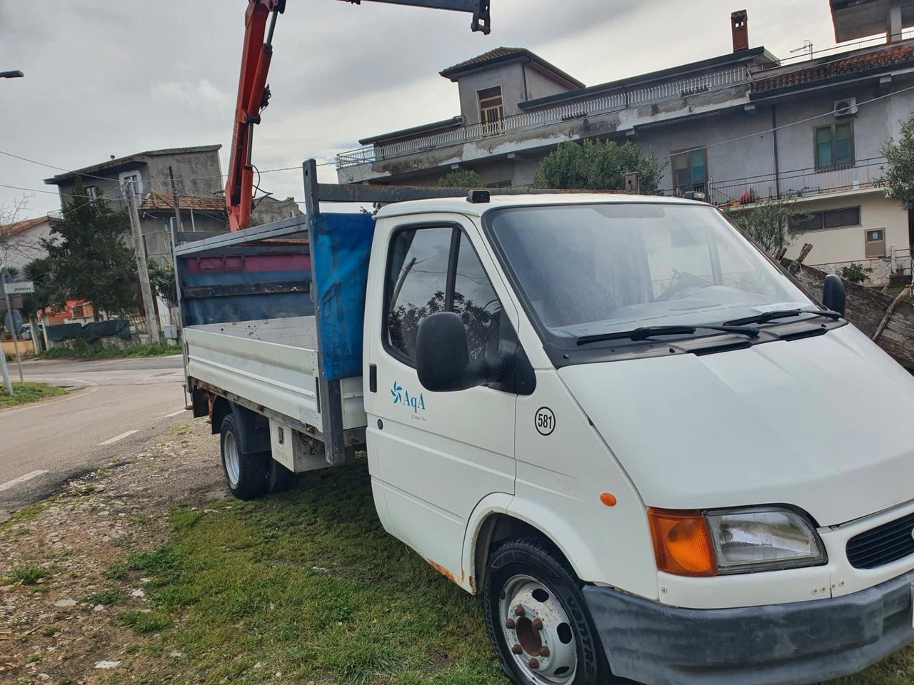 Ford transit gemellato con gru posteriore